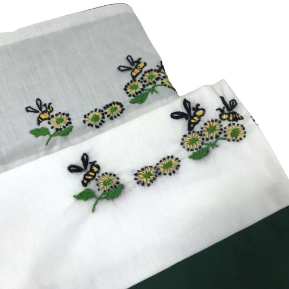 Vintage Needlepoint Bees and Flowers Pillow Case Set Kelly Green White